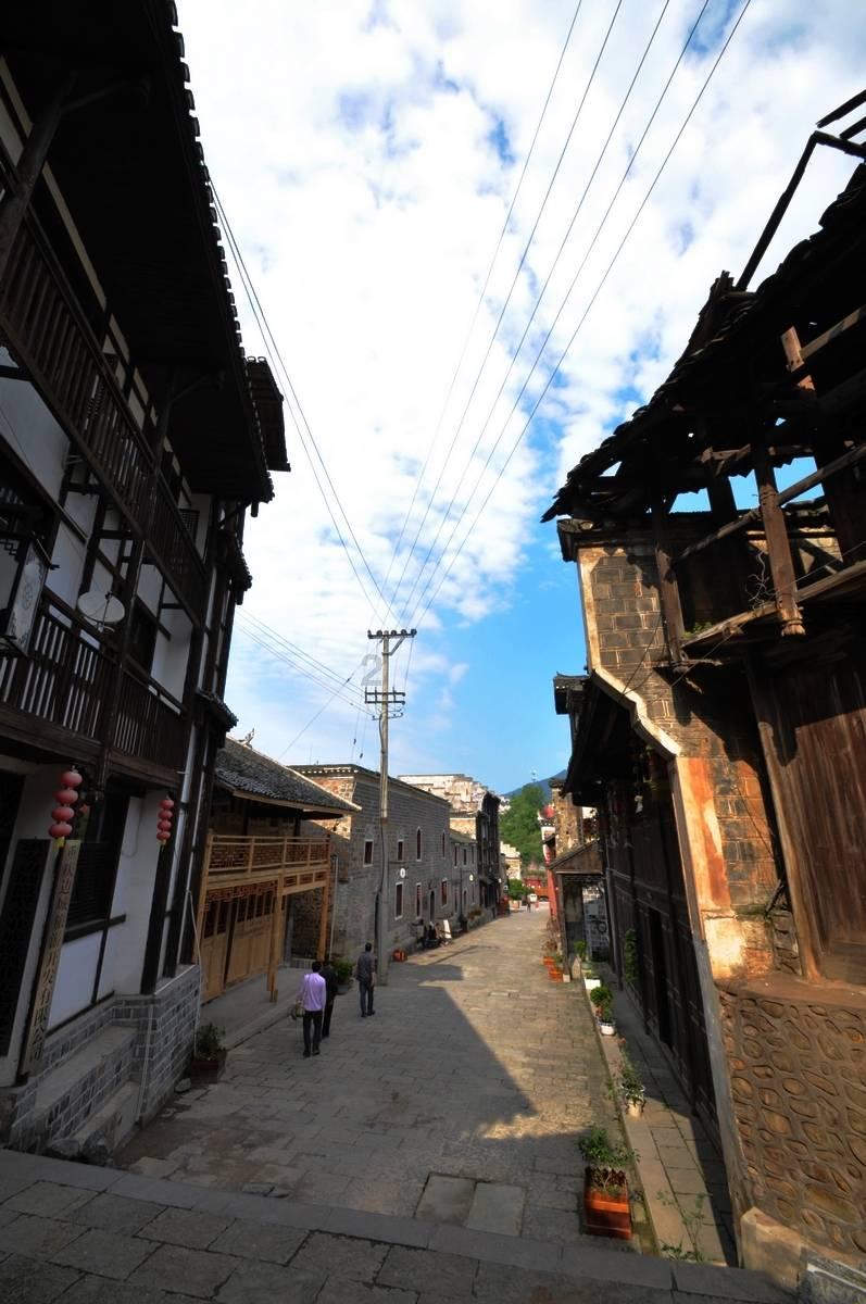 逃出足球场