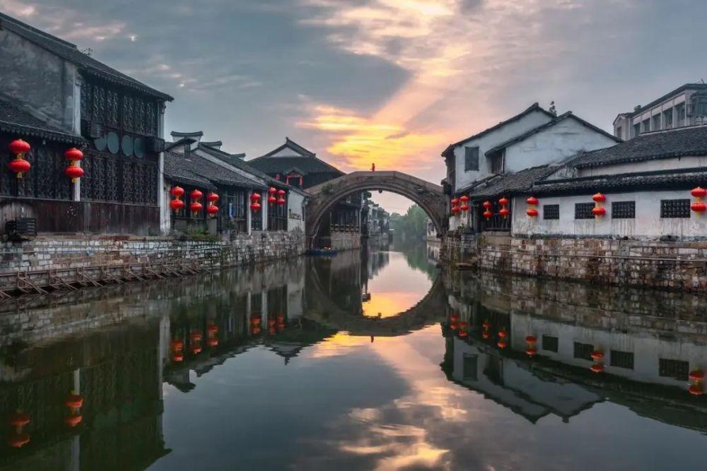 空中抛枪